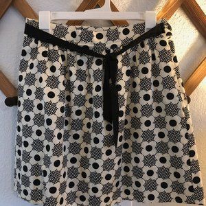 Black & White Floral Skirt - M